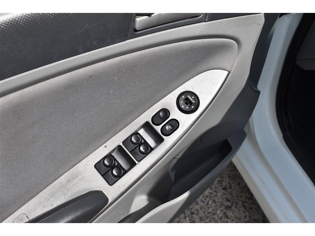 Hyundai Accent 4dr Sdn Auto GLS 2015