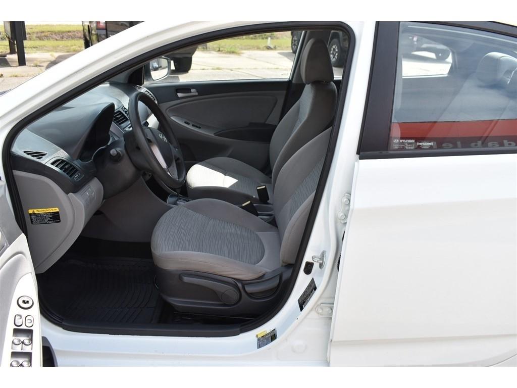 Hyundai Accent 4dr Sdn Auto GLS 2015