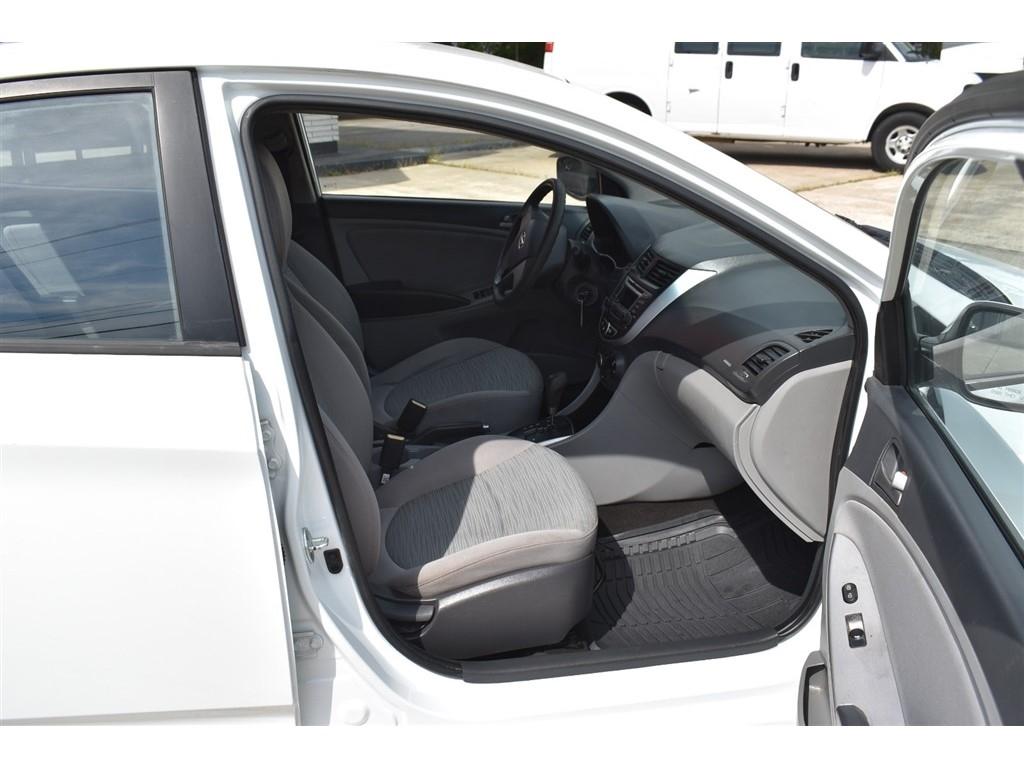 Hyundai Accent 4dr Sdn Auto GLS 2015