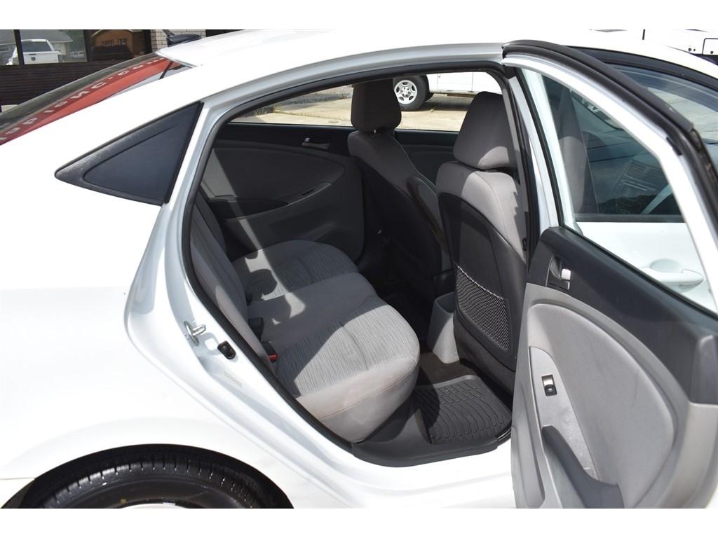 Hyundai Accent 4dr Sdn Auto GLS 2015