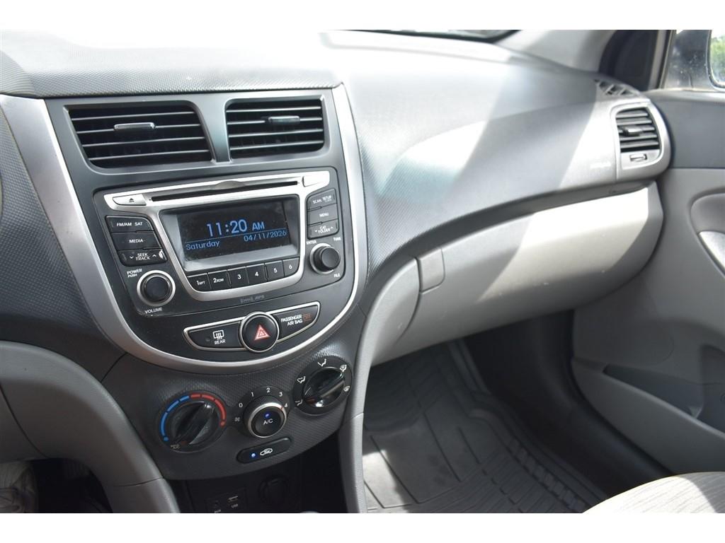 Hyundai Accent 4dr Sdn Auto GLS 2015