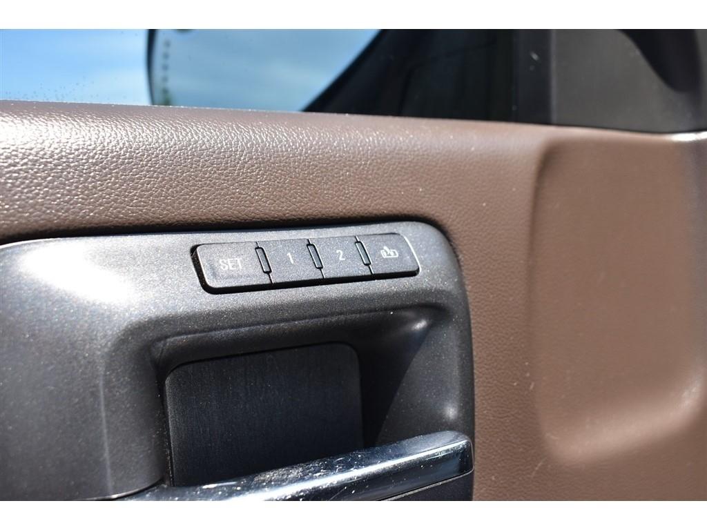 Chevrolet Silverado 1500 4WD Crew Cab 143.5" LTZ w/2LZ 2016