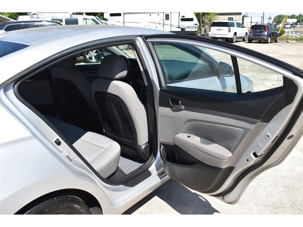 Hyundai Elantra SEL 2.0L Auto SULEV (Alabama) 2018