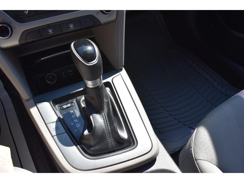 Hyundai Elantra SEL 2.0L Auto SULEV (Alabama) 2018