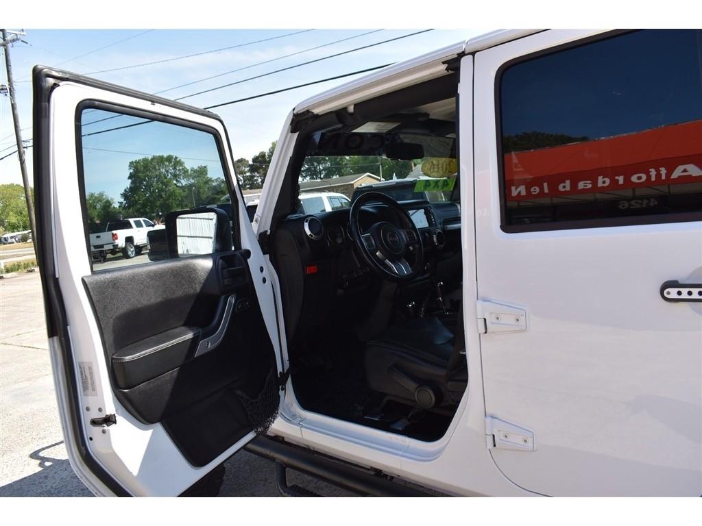 Jeep Wrangler Unlimited 4WD 4dr Rubicon Hard Rock 2016