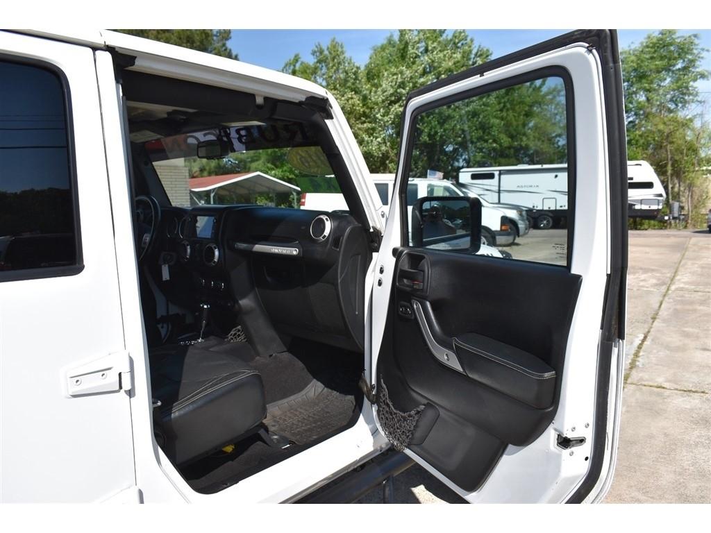 Jeep Wrangler Unlimited 4WD 4dr Rubicon Hard Rock 2016