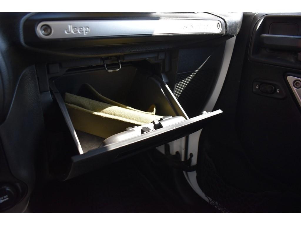 Jeep Wrangler Unlimited 4WD 4dr Rubicon Hard Rock 2016