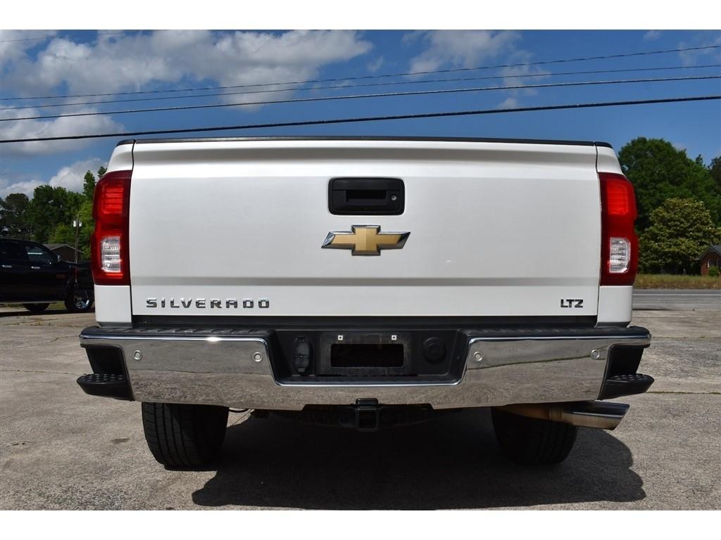 Chevrolet Silverado 1500 4WD Crew Cab 143.5" LTZ w/1LZ 2018
