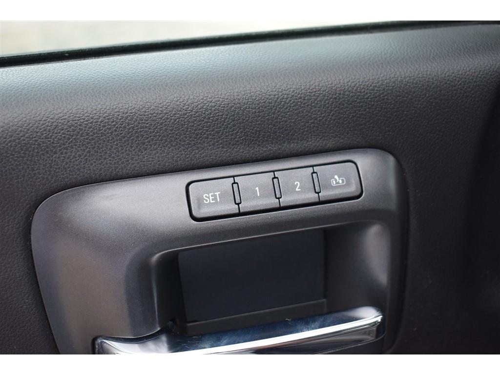 Chevrolet Silverado 1500 4WD Crew Cab 143.5" LTZ w/1LZ 2018