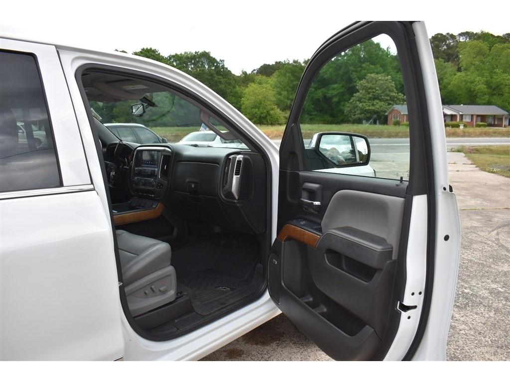 Chevrolet Silverado 1500 4WD Crew Cab 143.5" LTZ w/1LZ 2018