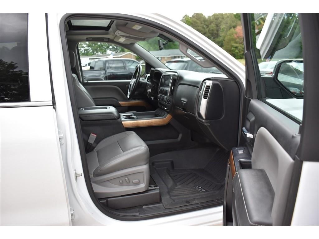 Chevrolet Silverado 1500 4WD Crew Cab 143.5" LTZ w/1LZ 2018