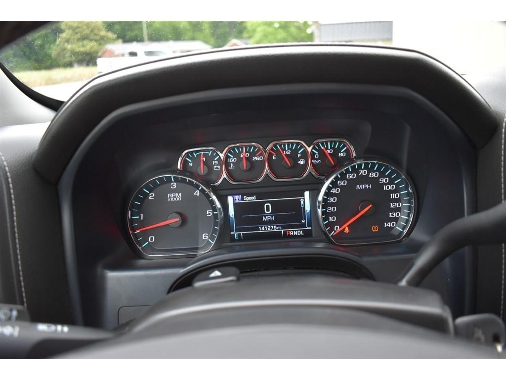 Chevrolet Silverado 1500 4WD Crew Cab 143.5" LTZ w/1LZ 2018