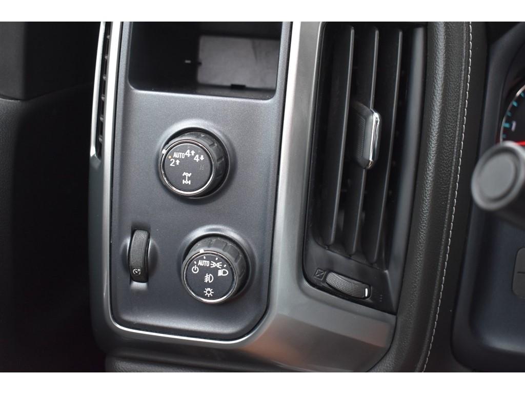 Chevrolet Silverado 1500 4WD Crew Cab 143.5" LTZ w/1LZ 2018