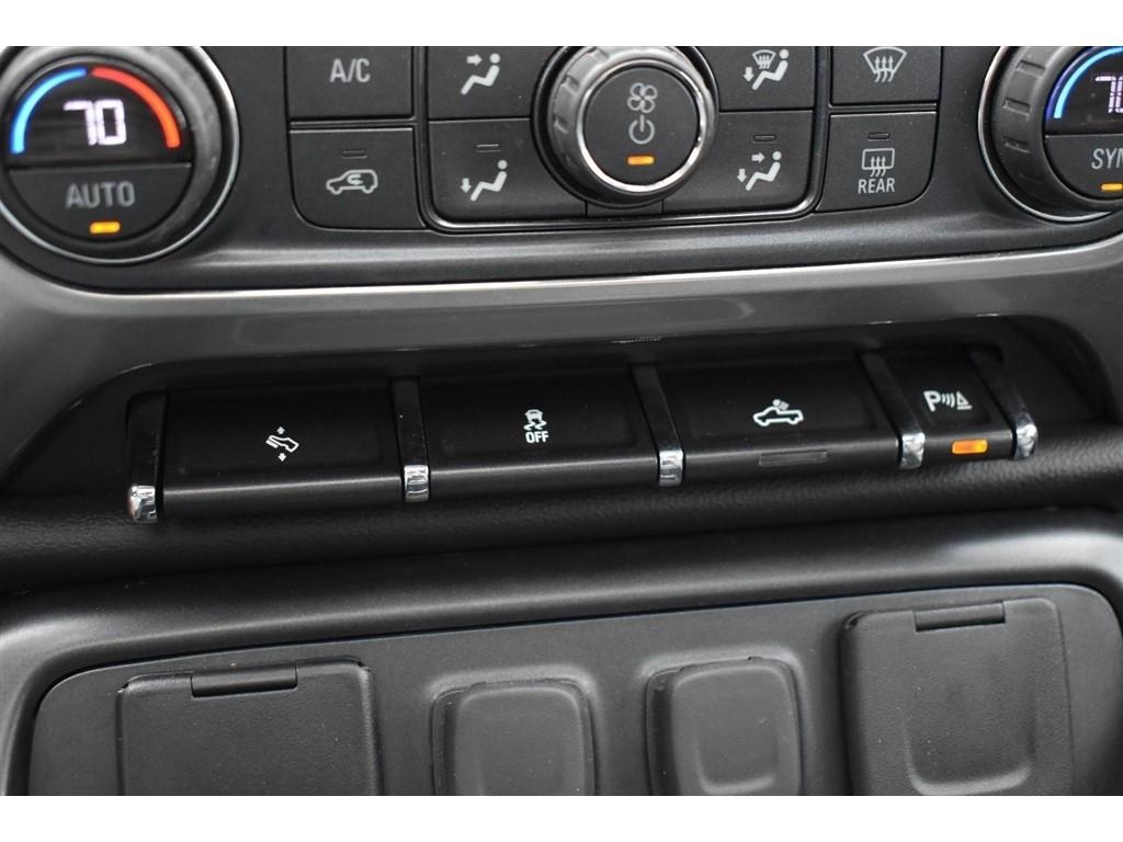 Chevrolet Silverado 1500 4WD Crew Cab 143.5" LTZ w/1LZ 2018
