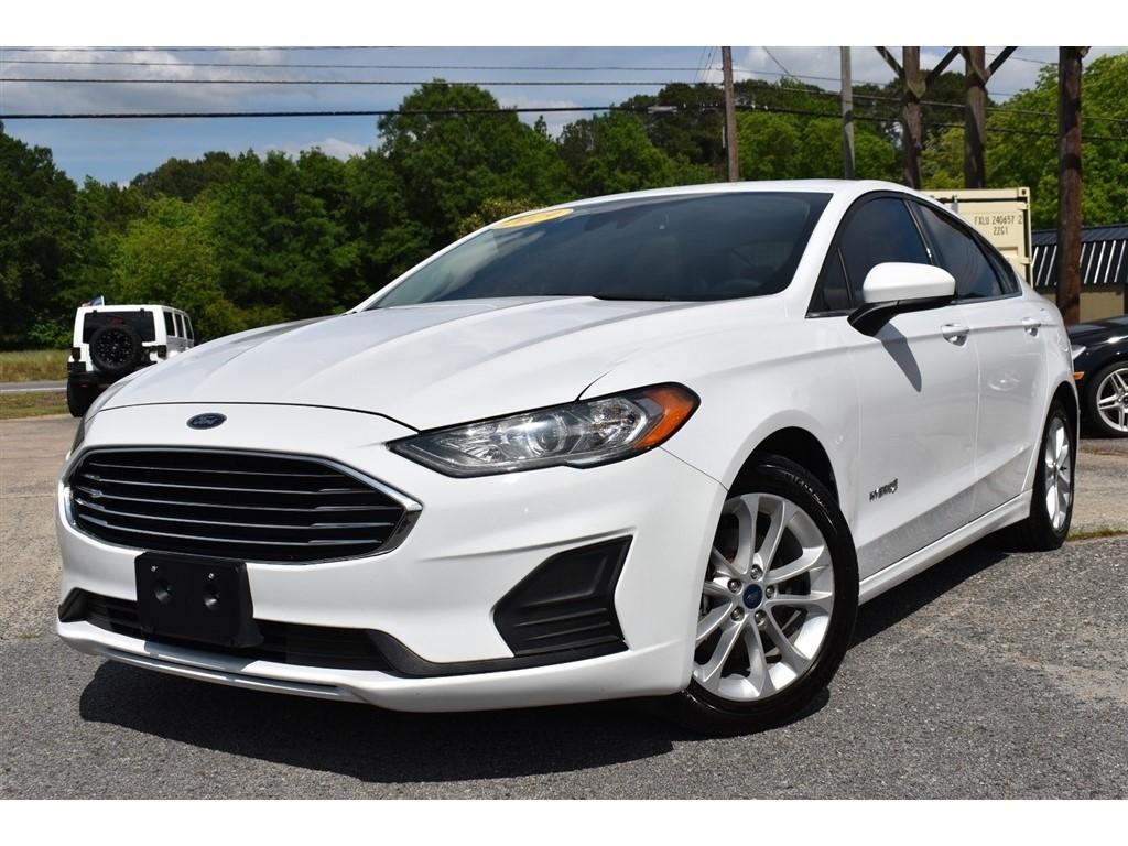 Ford Fusion Hybrid SE FWD 2019