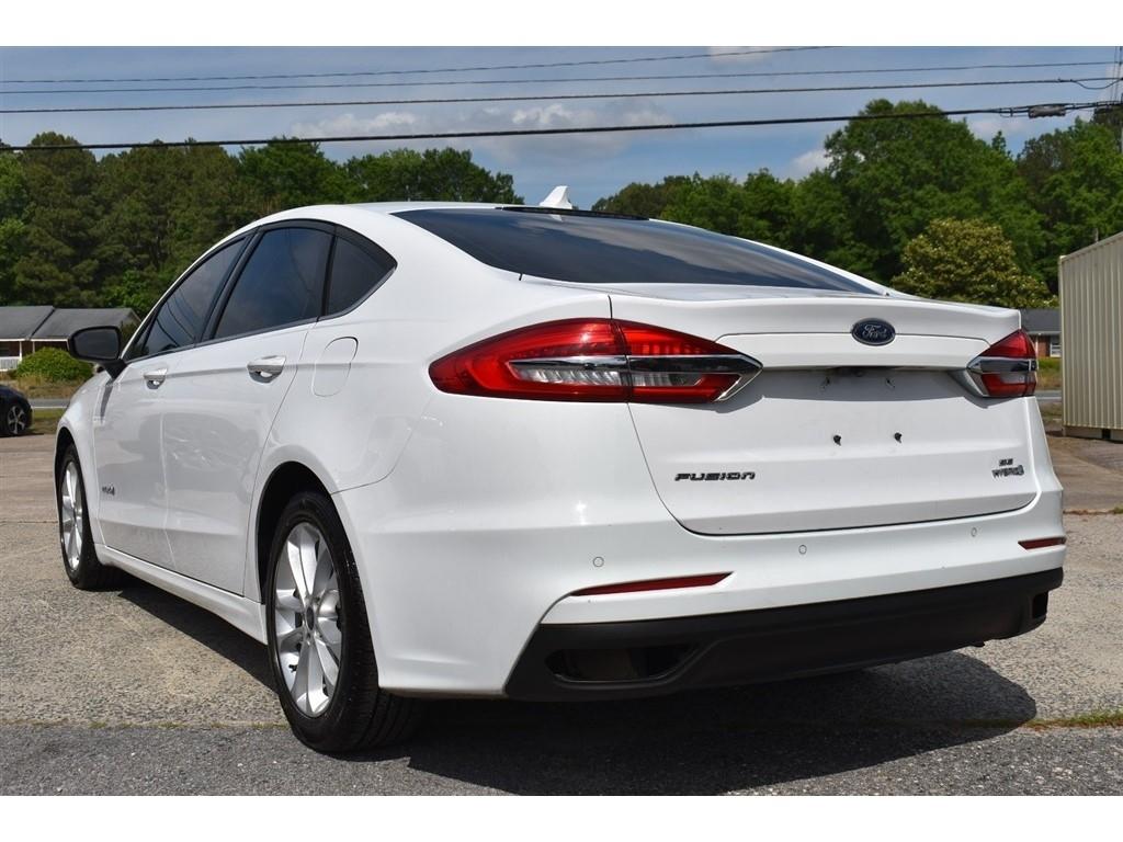 Ford Fusion Hybrid SE FWD 2019