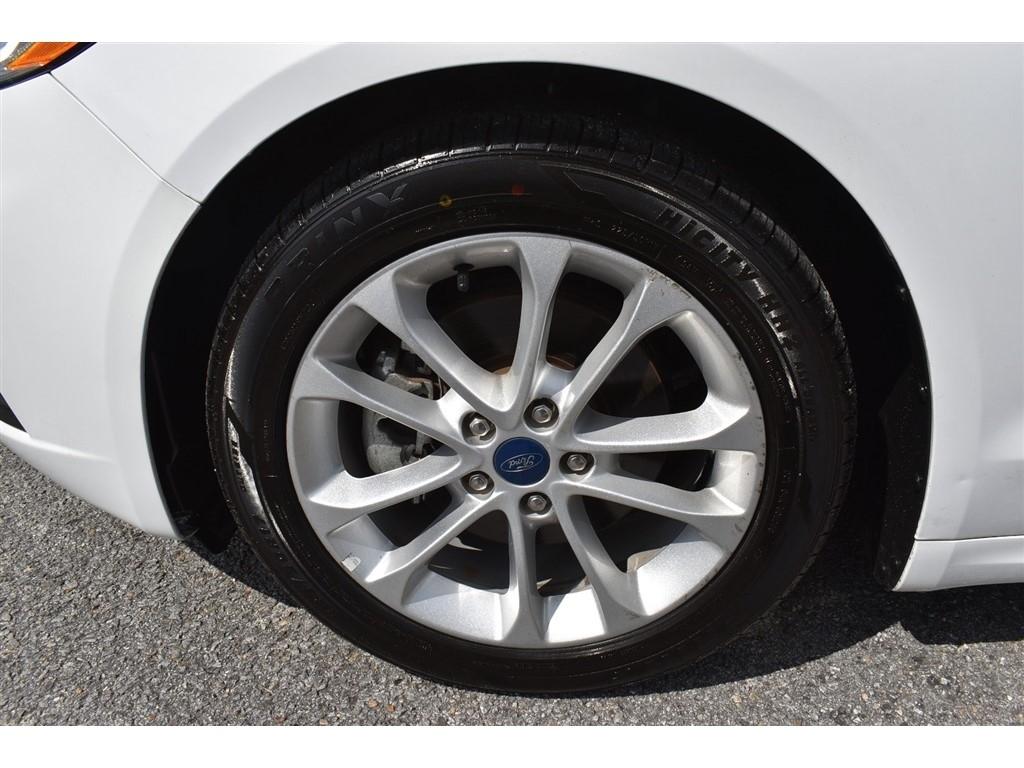 Ford Fusion Hybrid SE FWD 2019