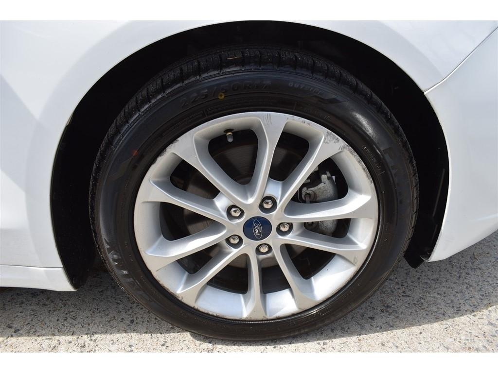 Ford Fusion Hybrid SE FWD 2019