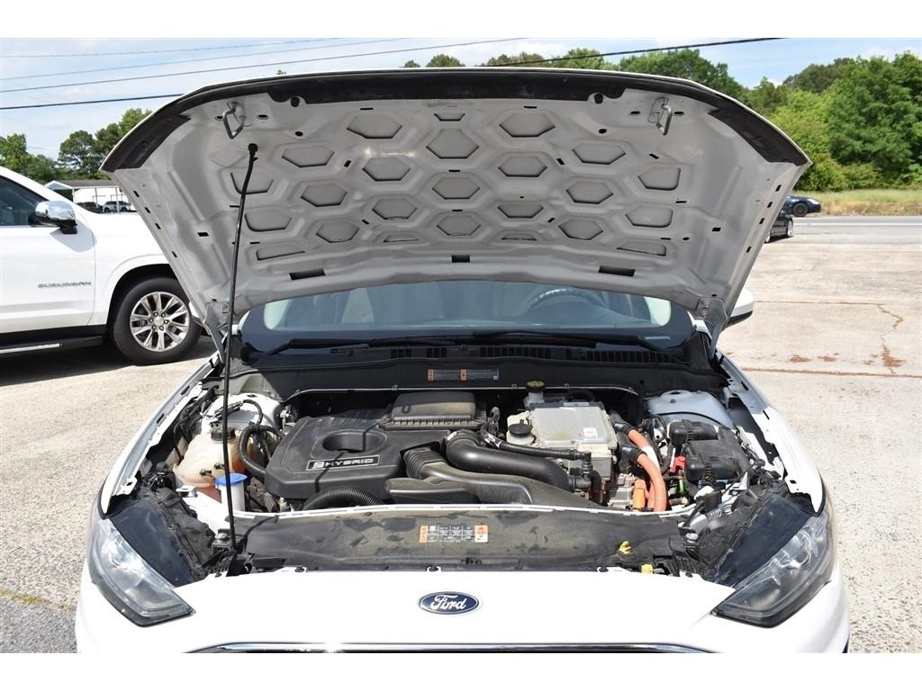 Ford Fusion Hybrid SE FWD 2019