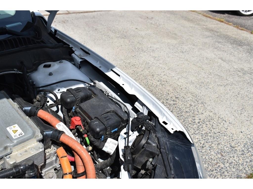 Ford Fusion Hybrid SE FWD 2019