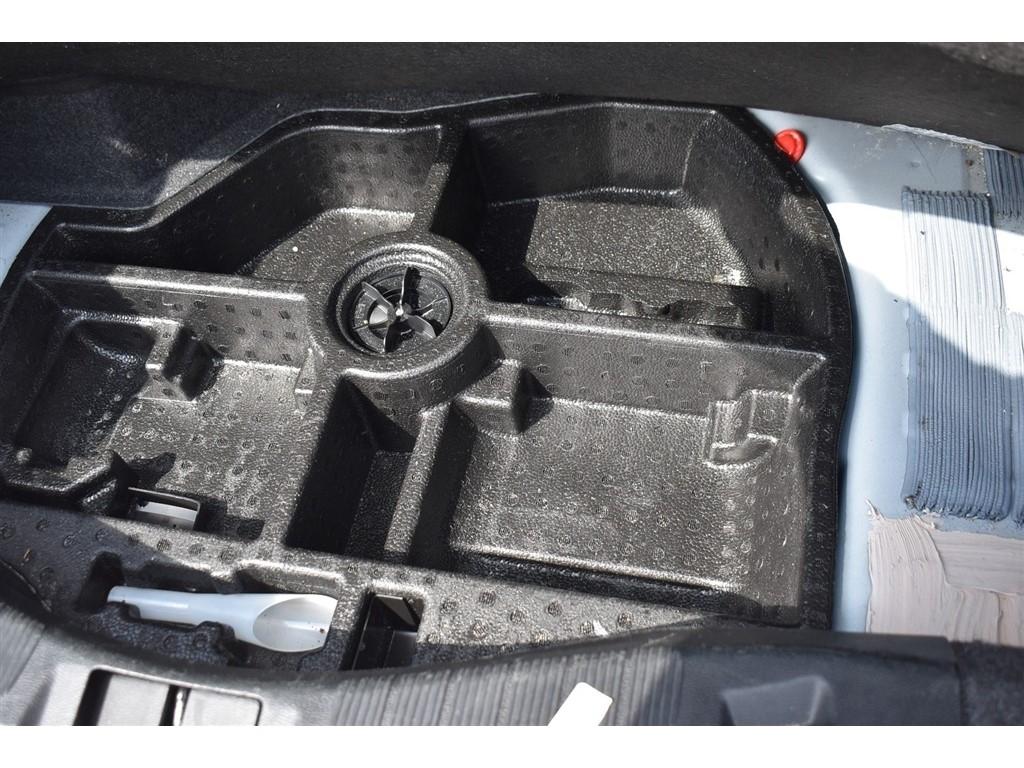 Ford Fusion Hybrid SE FWD 2019