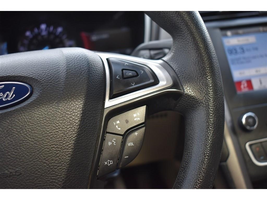 Ford Fusion Hybrid SE FWD 2019