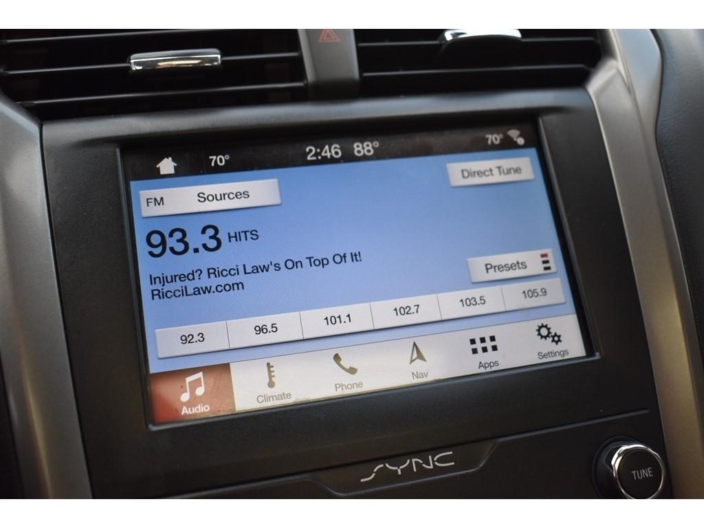 Ford Fusion Hybrid SE FWD 2019