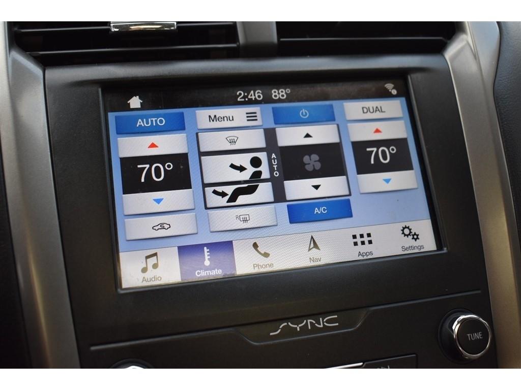 Ford Fusion Hybrid SE FWD 2019