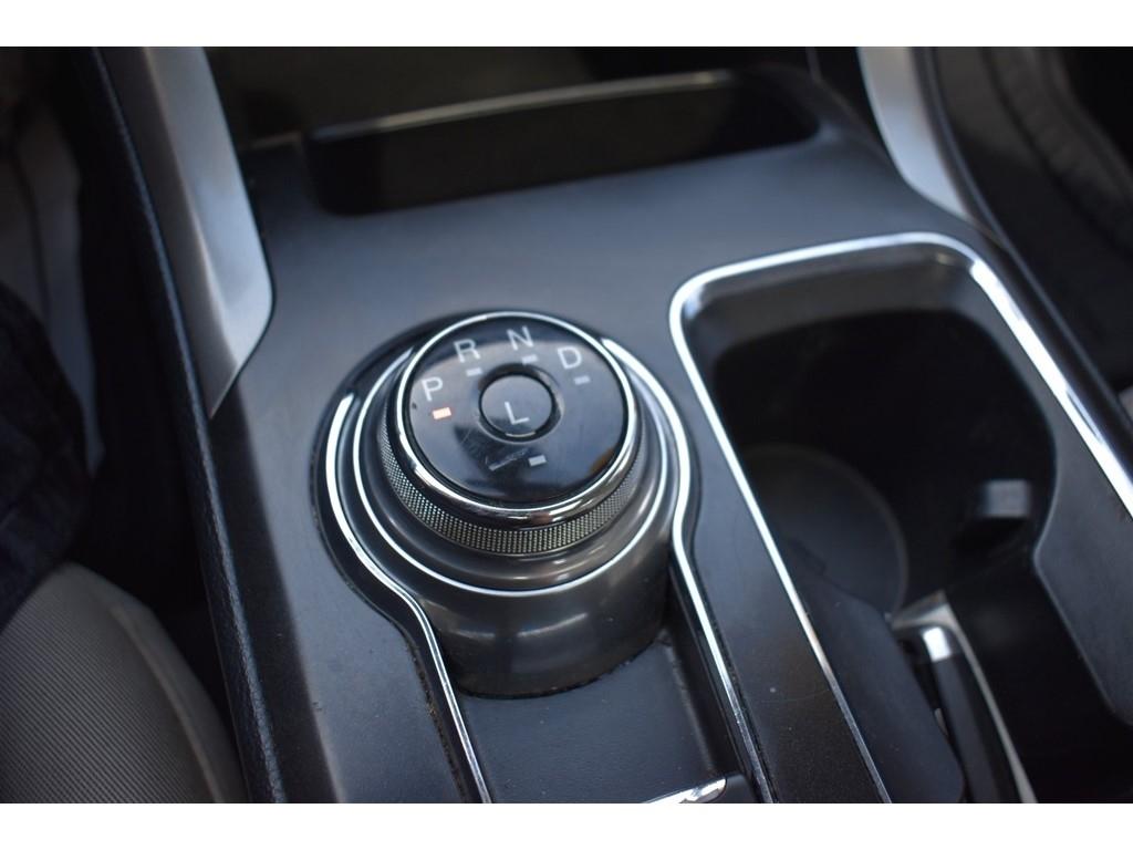 Ford Fusion Hybrid SE FWD 2019