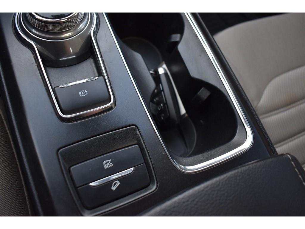 Ford Fusion Hybrid SE FWD 2019