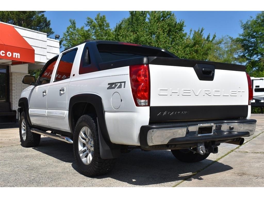 Chevrolet Avalanche 1500 5dr Crew Cab 130" WB 4WD Z71 2005