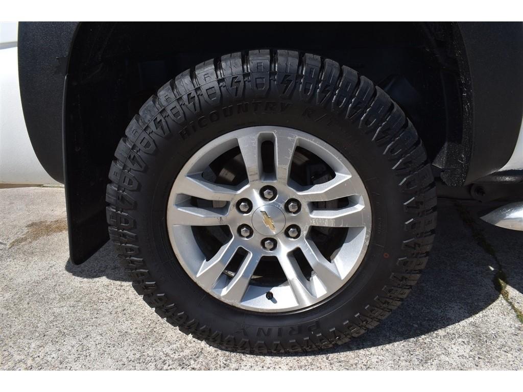 Chevrolet Avalanche 1500 5dr Crew Cab 130" WB 4WD Z71 2005