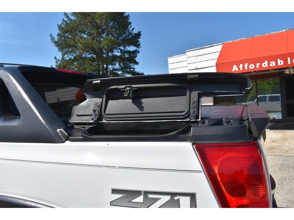 Chevrolet Avalanche 1500 5dr Crew Cab 130" WB 4WD Z71 2005