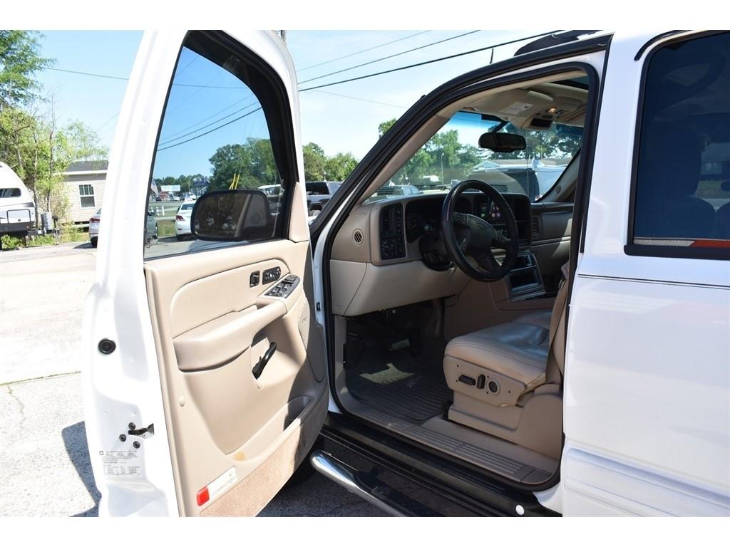 Chevrolet Avalanche 1500 5dr Crew Cab 130" WB 4WD Z71 2005