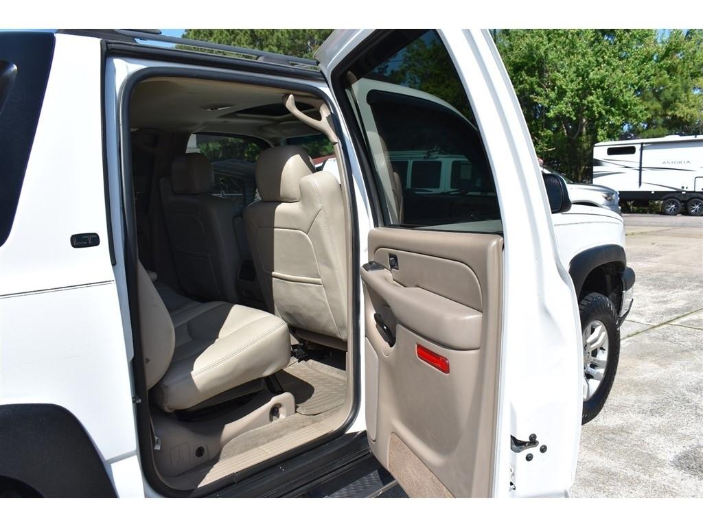 Chevrolet Avalanche 1500 5dr Crew Cab 130" WB 4WD Z71 2005