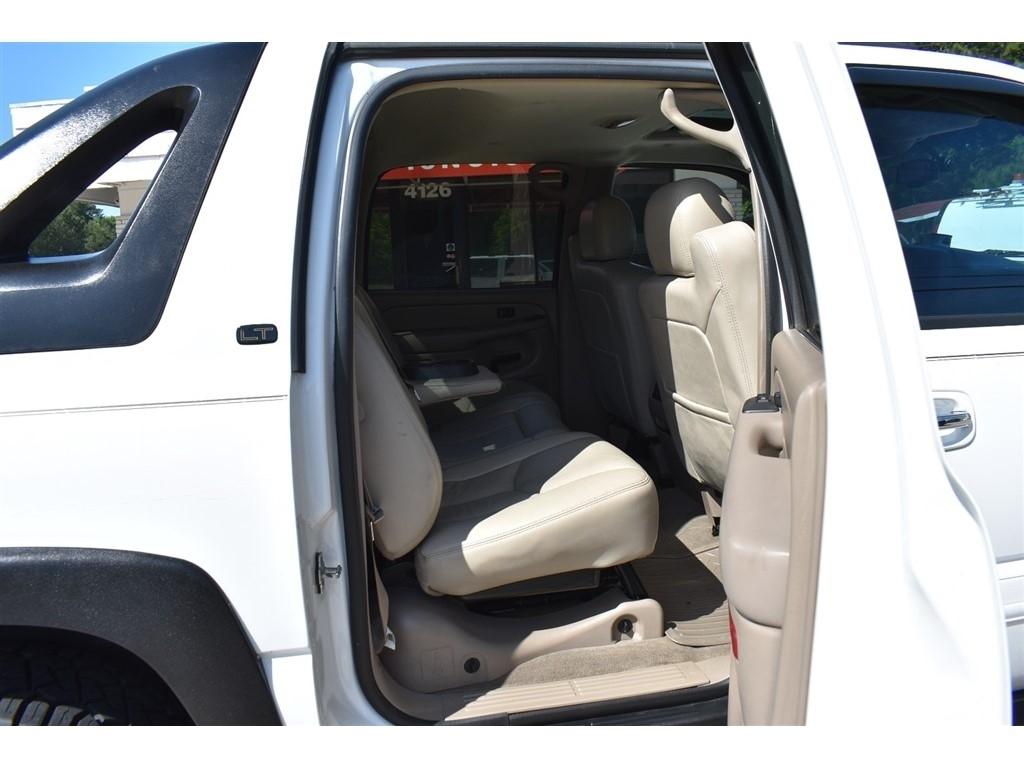 Chevrolet Avalanche 1500 5dr Crew Cab 130" WB 4WD Z71 2005