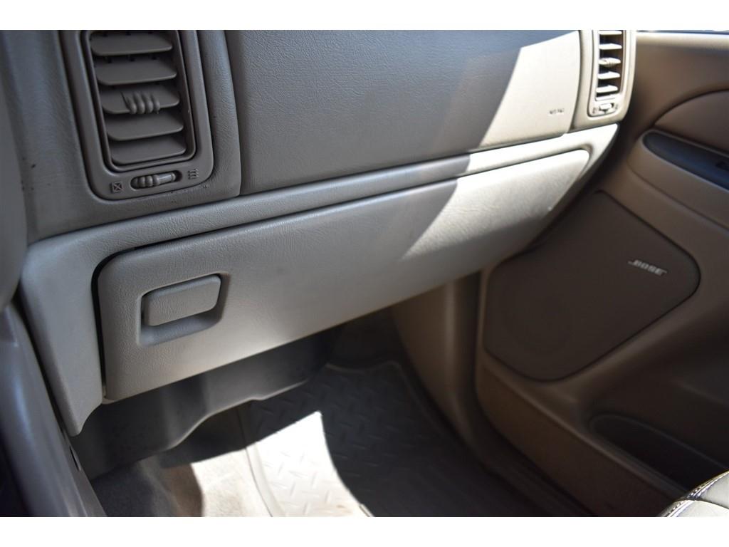 Chevrolet Avalanche 1500 5dr Crew Cab 130" WB 4WD Z71 2005