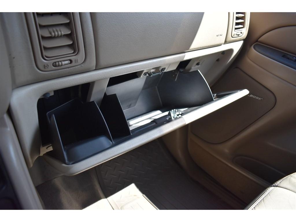 Chevrolet Avalanche 1500 5dr Crew Cab 130" WB 4WD Z71 2005