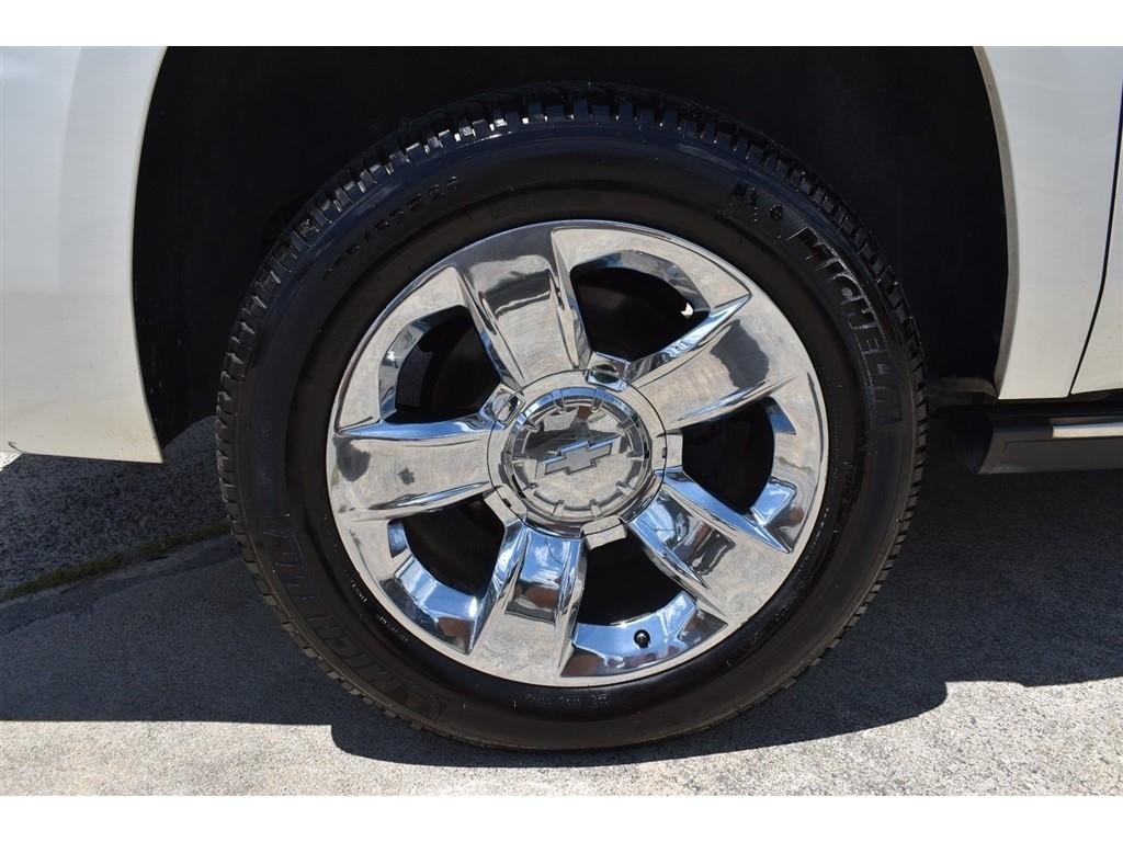 Chevrolet Suburban 4WD 4dr LTZ 2015