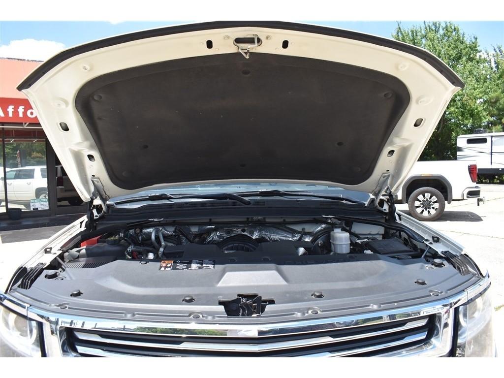 Chevrolet Suburban 4WD 4dr LTZ 2015