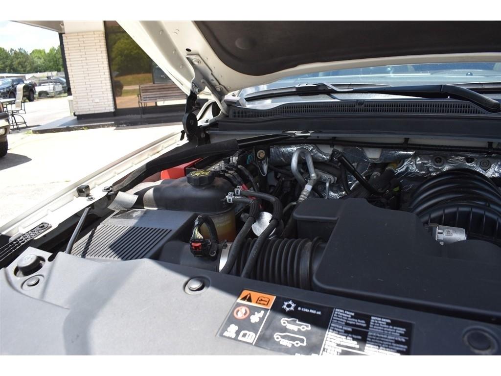Chevrolet Suburban 4WD 4dr LTZ 2015