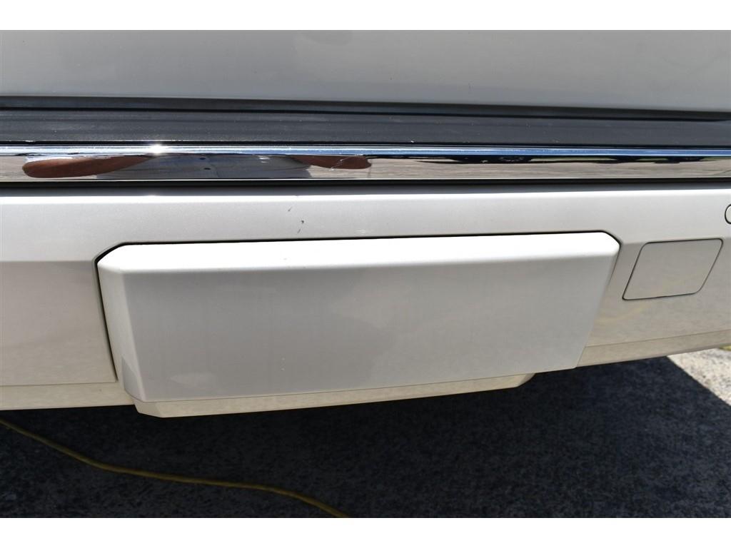 Chevrolet Suburban 4WD 4dr LTZ 2015