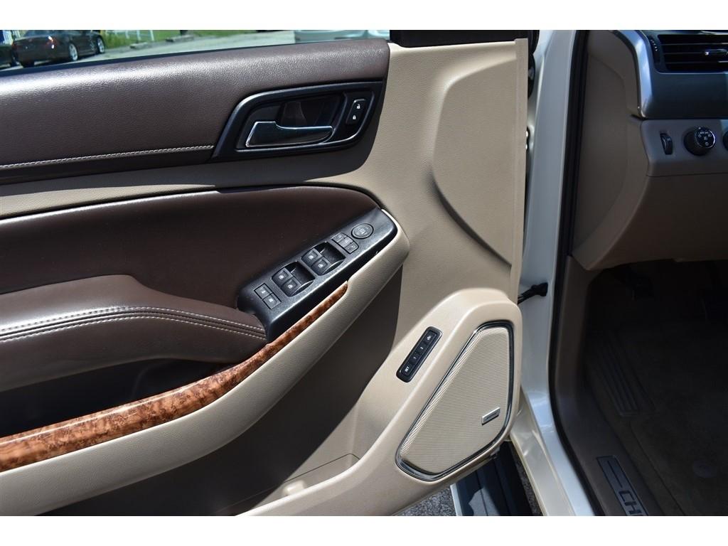 Chevrolet Suburban 4WD 4dr LTZ 2015