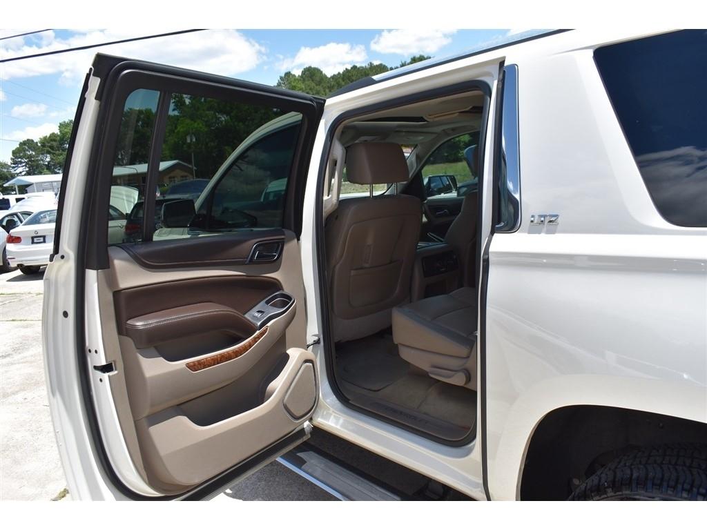 Chevrolet Suburban 4WD 4dr LTZ 2015