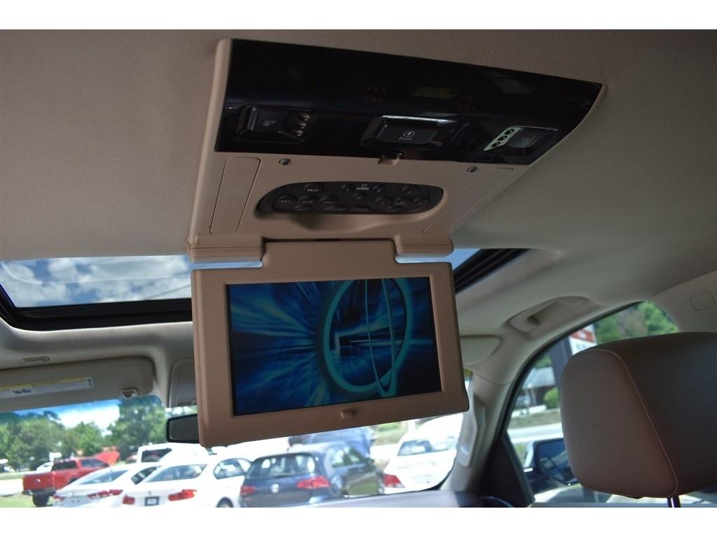 Chevrolet Suburban 4WD 4dr LTZ 2015