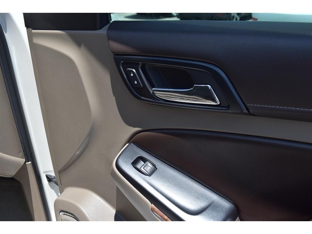 Chevrolet Suburban 4WD 4dr LTZ 2015