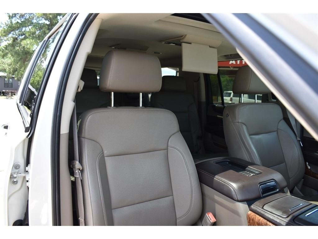 Chevrolet Suburban 4WD 4dr LTZ 2015