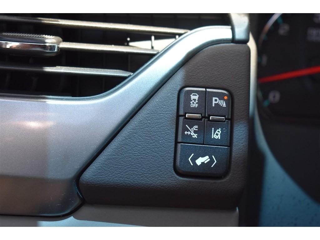 Chevrolet Suburban 4WD 4dr LTZ 2015