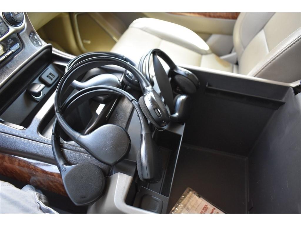Chevrolet Suburban 4WD 4dr LTZ 2015