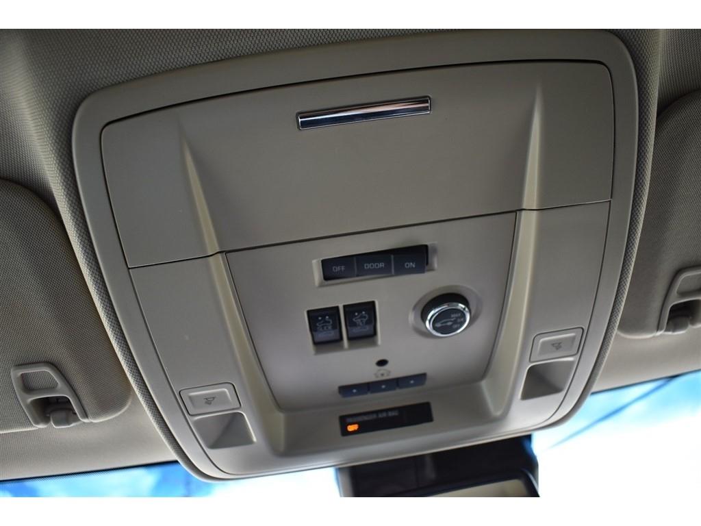 Chevrolet Suburban 4WD 4dr LTZ 2015